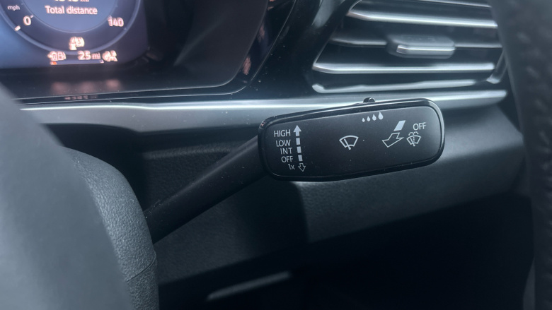 Ford Transit Connect 250 L2 Petrol 1.5 EcoBoost PHEV 150 Trend Van Auto